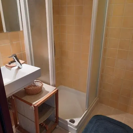 Alloggio per agriturismo L'alboreto Salvatico Serra San Quirico